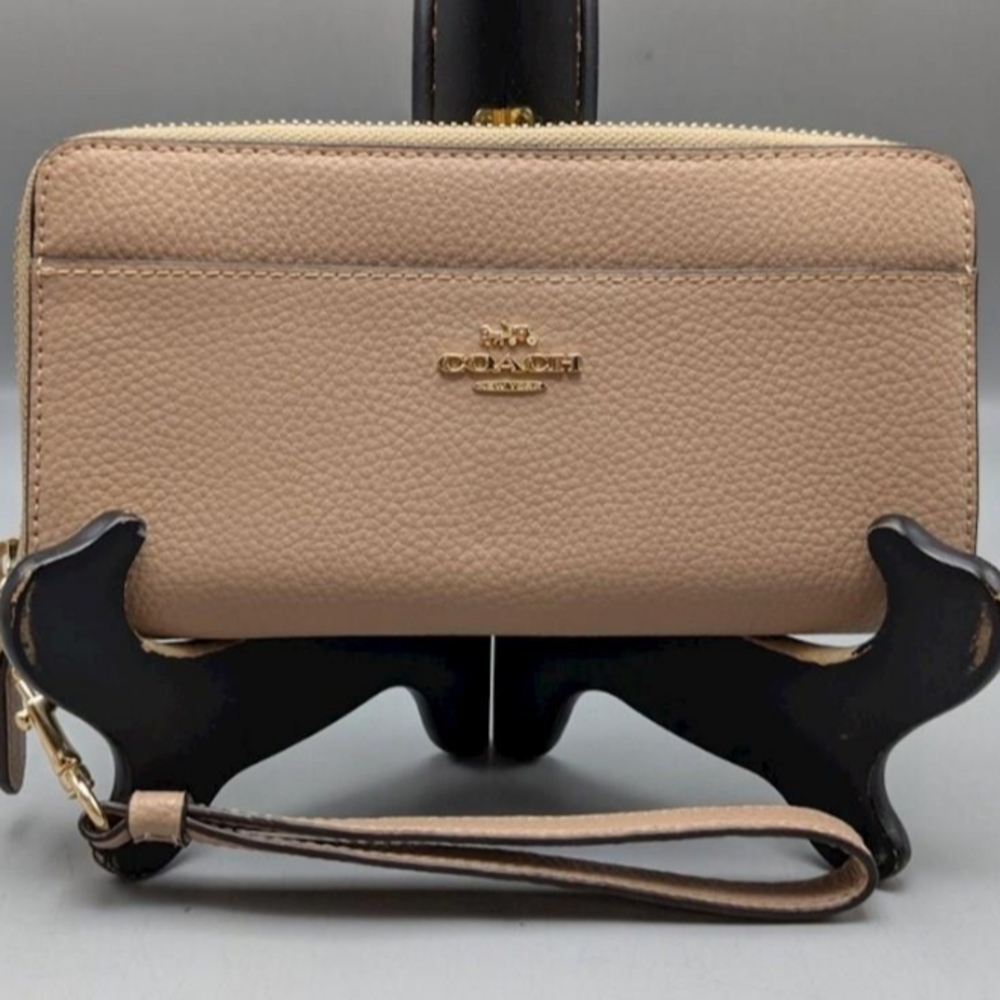 Coach Beige Leather Wristlet Wallet